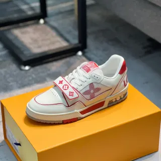 Louis Vuitton LV Trainer Zapatillas Lifestyle Monogramadas con Correa Blanca y Roja Low-Top