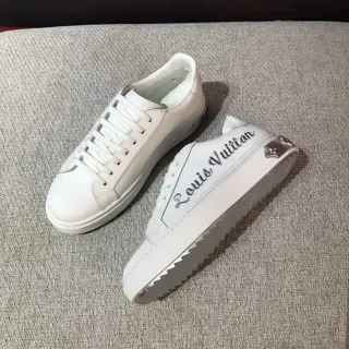 Louis Vuitton LV Trainer Blanco Plata Cuero Superior Script Logo Side Branding Lifestyle Sneakers