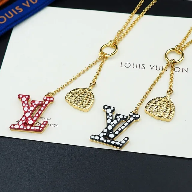 Collier pendentif Monogram Louis Vuitton LV x YK Iconic Gold Black Chain 4