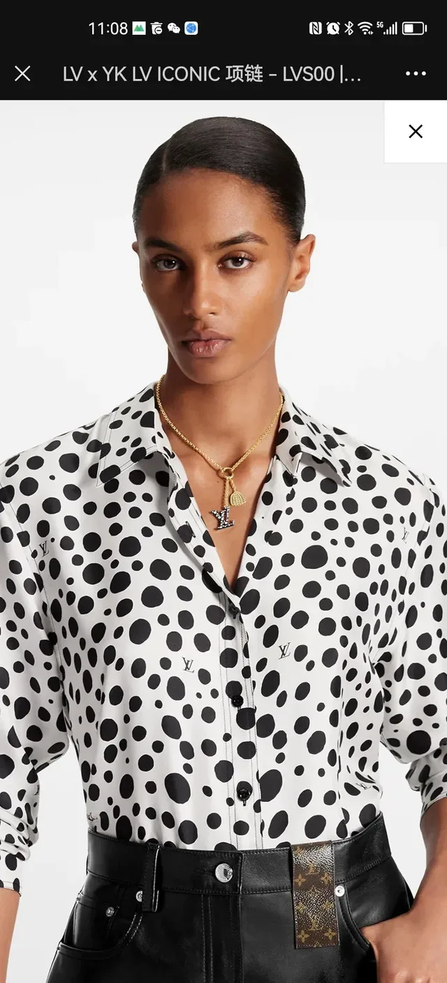Collier pendentif Monogram Louis Vuitton LV x YK Iconic Gold Black Chain 9