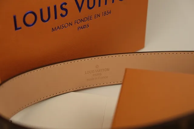 Louis Vuitton Monogram Canvas Interlocking LV Buckle Leather Belt 5