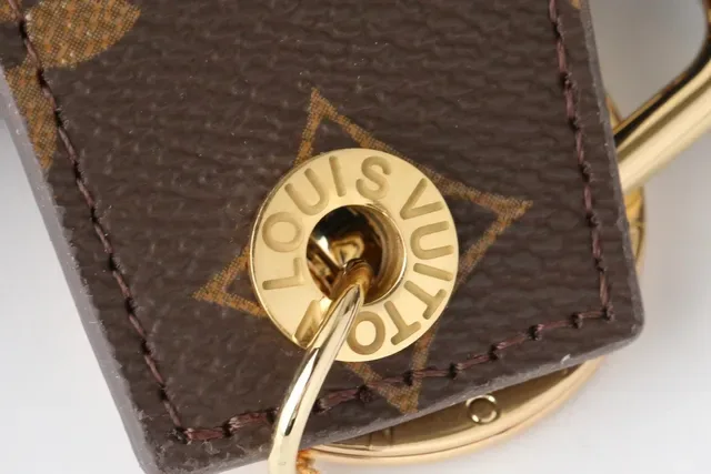 Louis Vuitton Monogram Canvas কী ট্যাগ কার্ড ধারক 2
