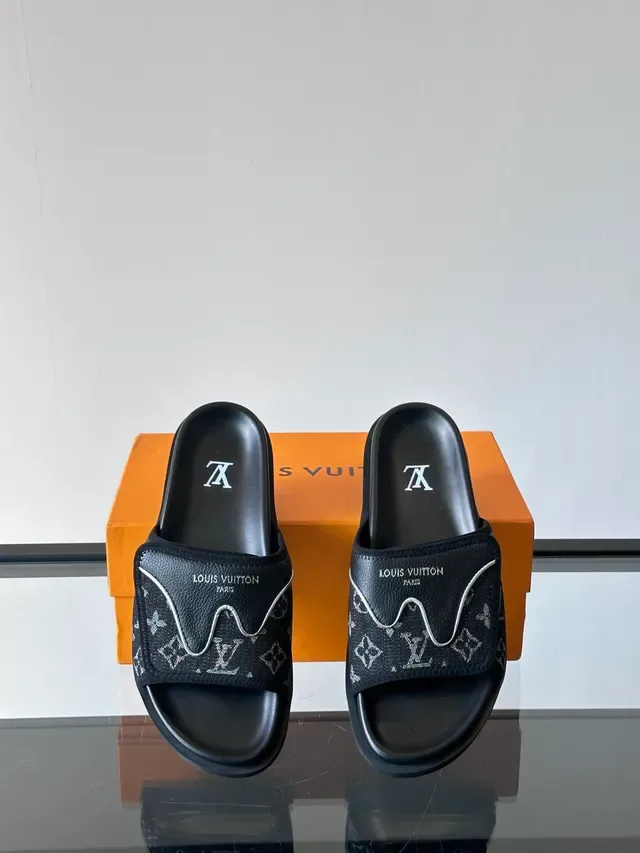 Louis Vuitton Monogram Canvas Slide Slipper 3