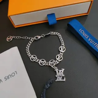 Louis Vuitton Monogram سوار سلسلة فضي معدني