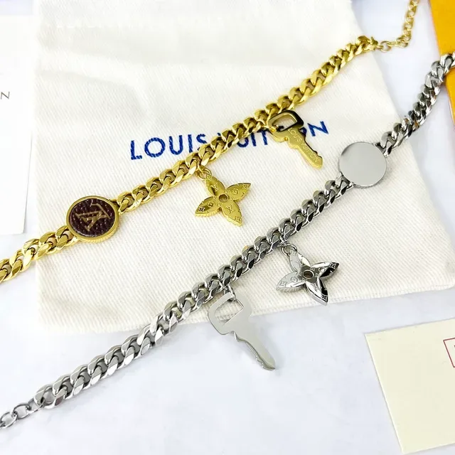 Louis Vuitton Monogram Chain Silver Blue Chunky Curb Monogrammed Oval Disc Bracelet 2