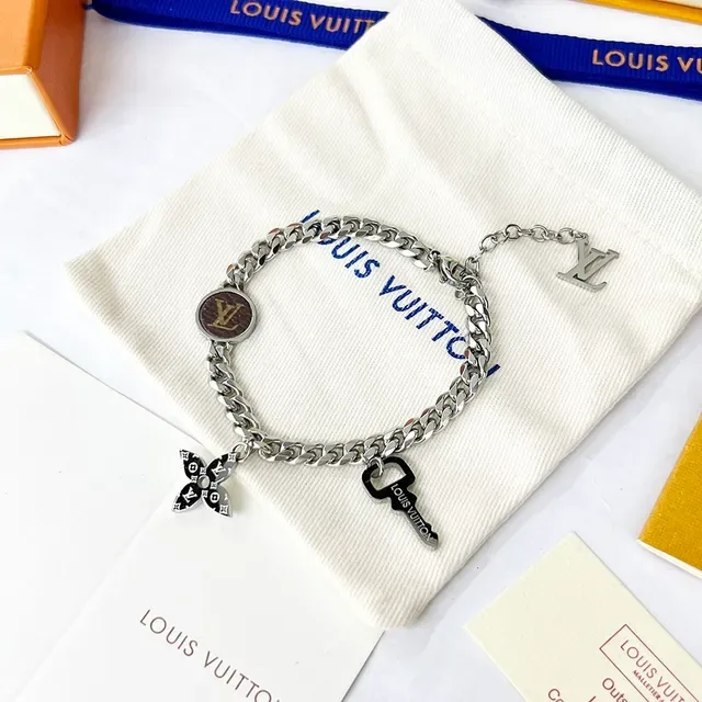 Louis Vuitton Monogram Chain Silver Blue Chunky Curb Monogrammed Oval Disc Bracelet 6