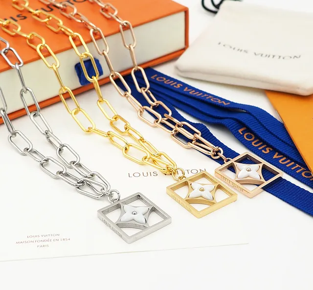 Louis Vuitton Monogram Flower Black Silver Chain-Link Enamel Pendants Necklace 4