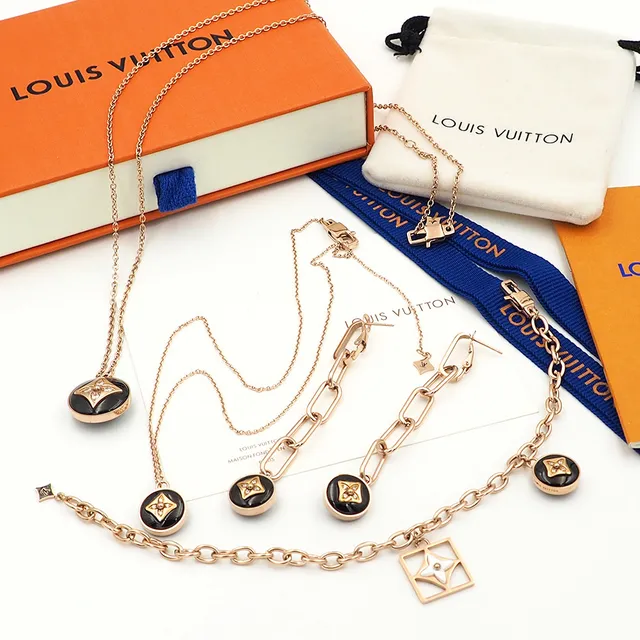 Louis Vuitton Monogram Flower Black Silver Chain-Link Enamel Pendants Necklace 8