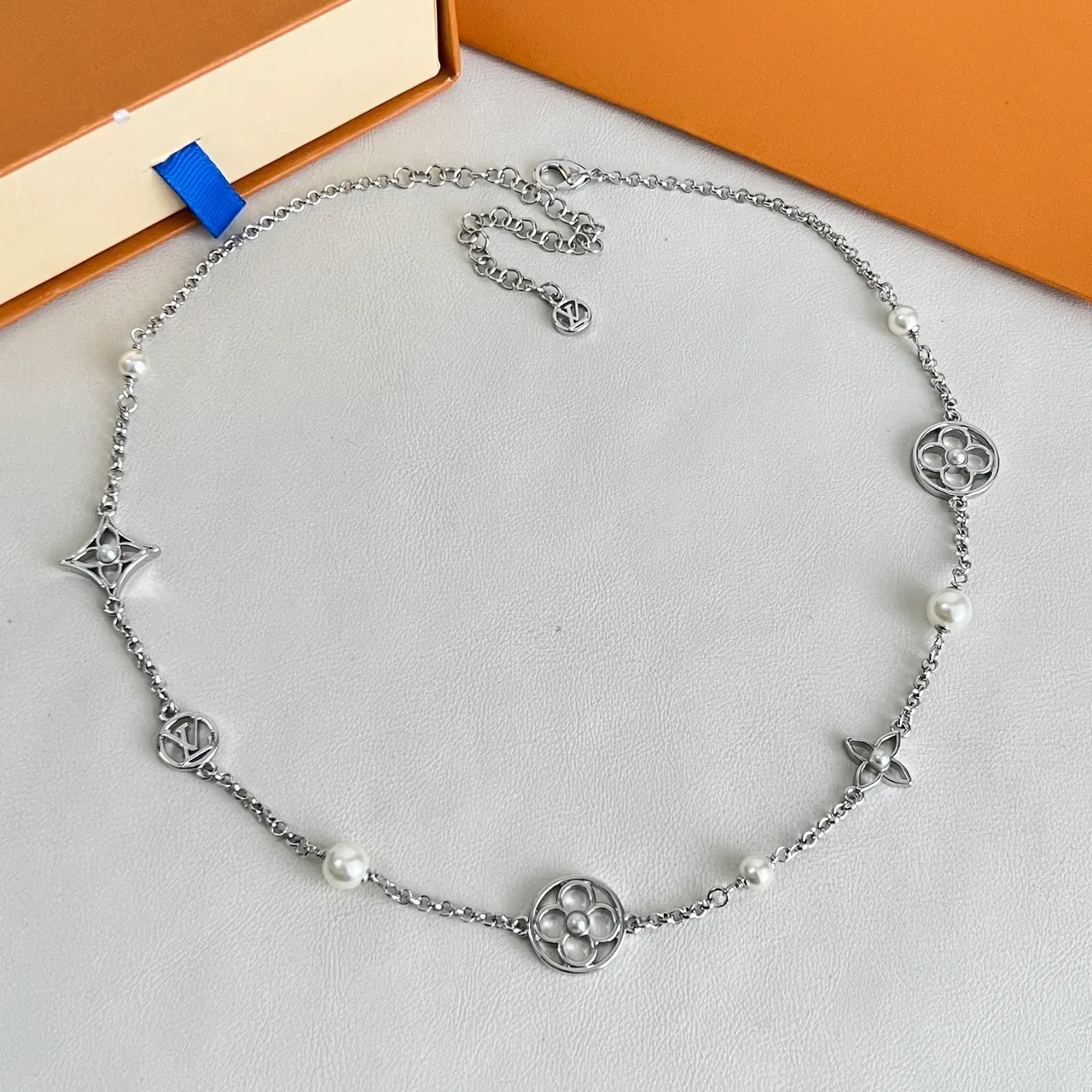 Louis Vuitton Monogram Flower Pearl Chain Necklace 4