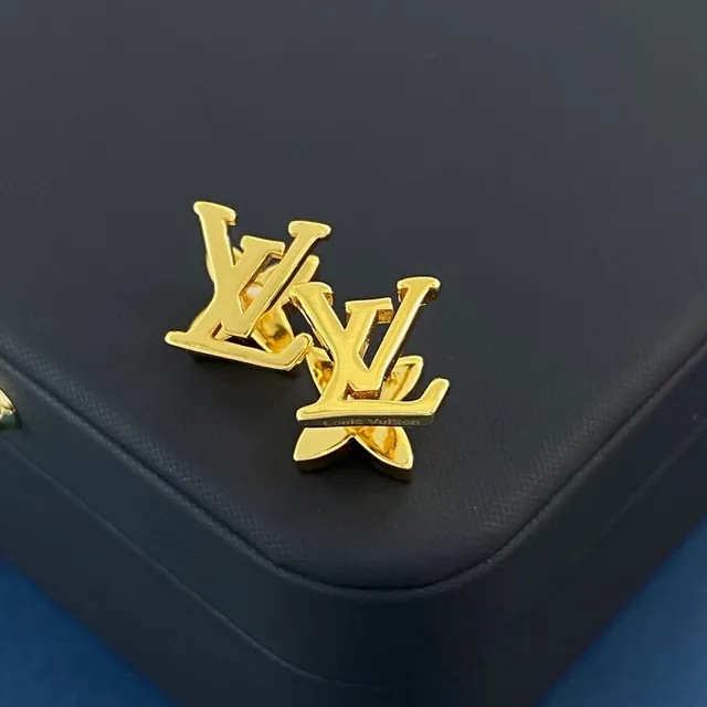 Louis Vuitton Monogram Flor Ouro Rosa e Ouro Amarelo Crystal Pearl Brincos 7