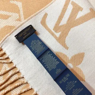 Louis Vuitton Monogram Jacquard বেইজ এবং হোয়াইট ক্যাশমিয়ার শাল