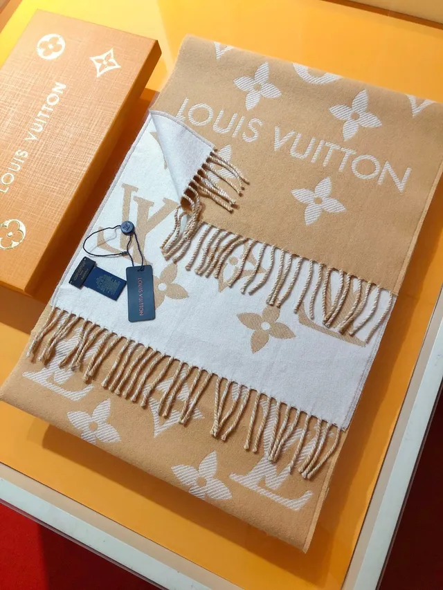 Louis Vuitton Monogram Jacquard cachecol bege e branco de caxemira 5