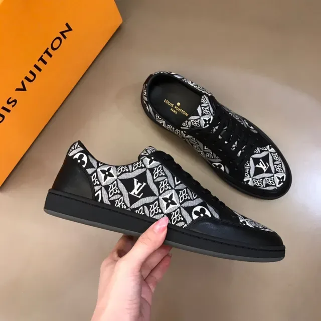 Louis Vuitton Monogram Print Noir Lifestyle Sneakers 6