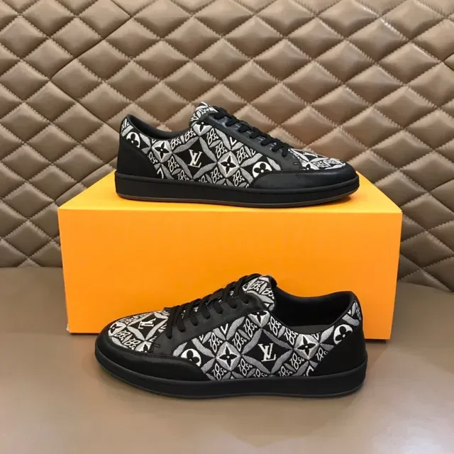 Louis Vuitton Monogram Print Noir Lifestyle Sneakers 7