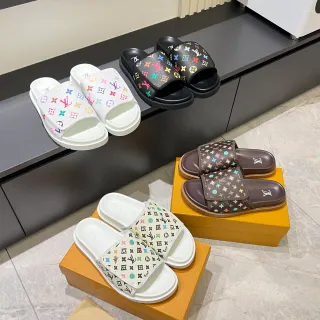 Louis Vuitton Monogram Print प्लेटफॉर्म चप्पल