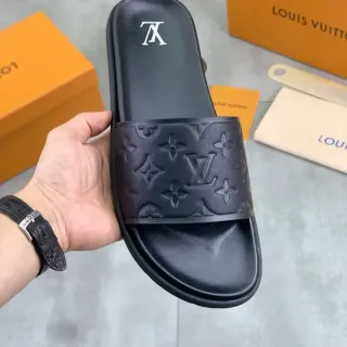 लुई विटटन मोनोग्राम Slide काला स्लिपर