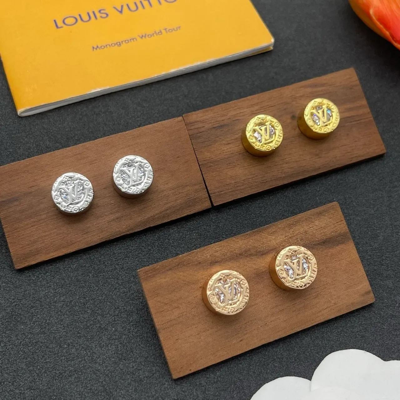 Louis Vuitton Monogram Stud Silver Transparent Circular Earrings 3