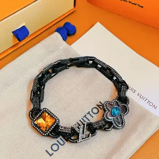 Bracelete Louis Vuitton Monogram World Tour Preto Laranja Corrente Oxidada Pavé Cristais Acentos