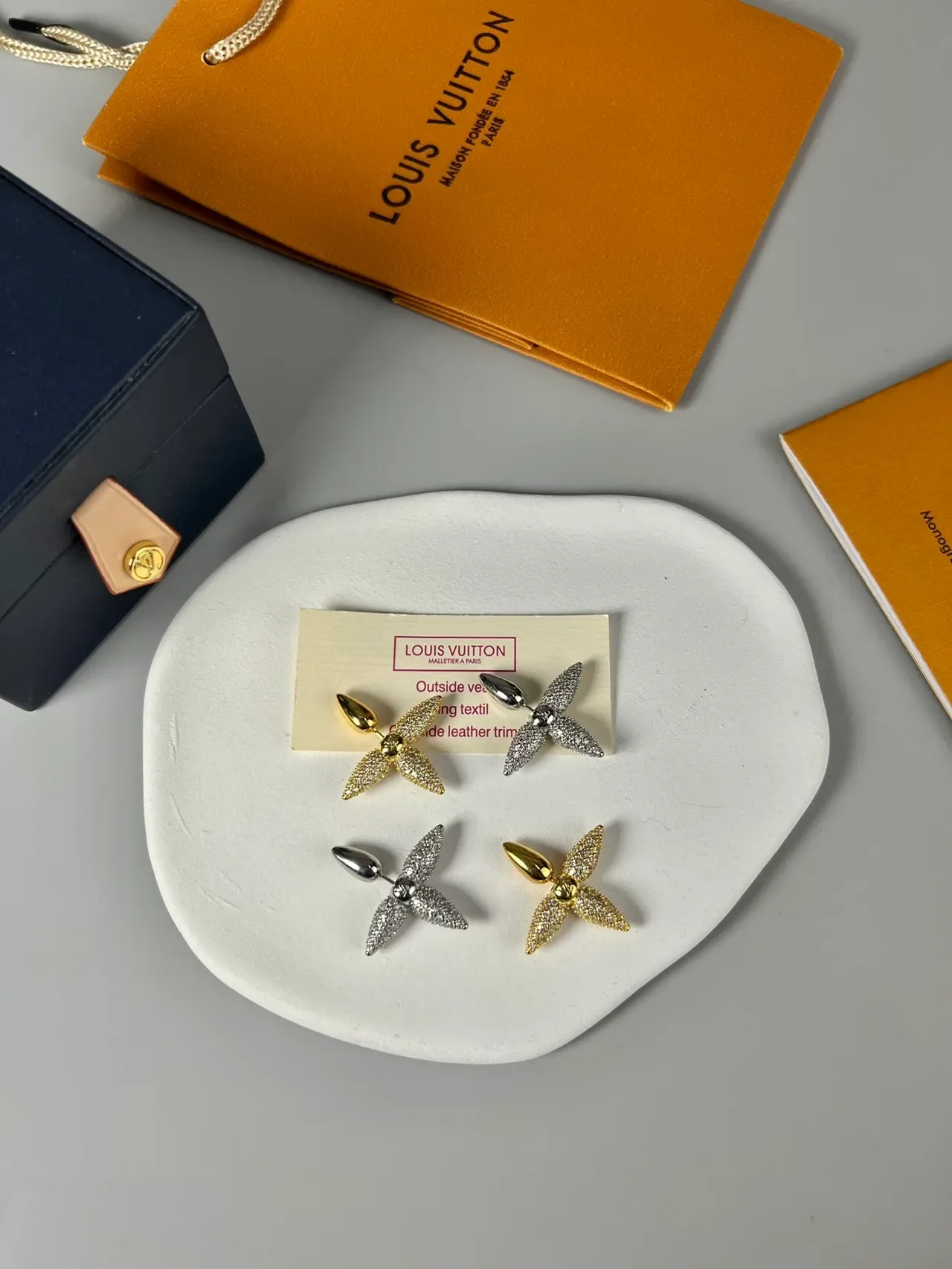 Louis Vuitton Pavé Crystal Petal Earrings 3