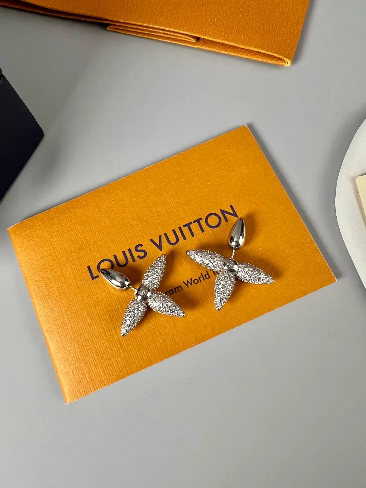 Louis Vuitton Pavé Crystal Petal Earrings 5