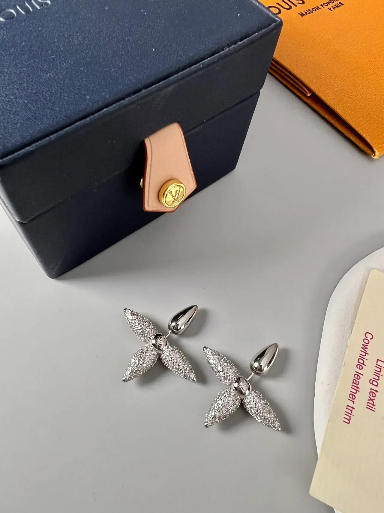Louis Vuitton Pavé Crystal Petal Earrings 7