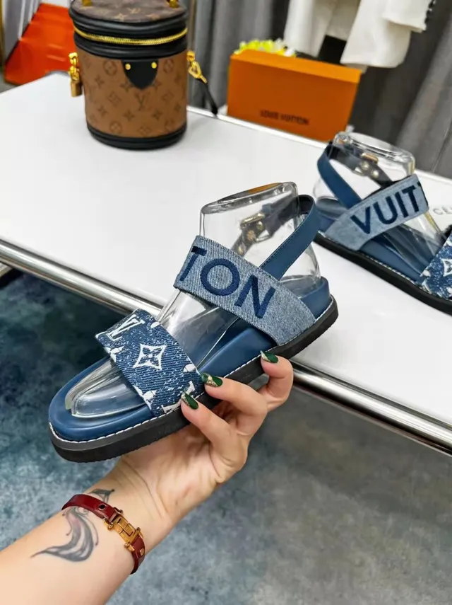 Louis Vuitton Run Away Denim et Monogram Strap Sandales Casual 2