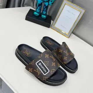 Louis Vuitton Run Away Monogram Canvas pantuflas negras marrón
