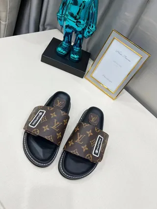 Louis Vuitton Run Away Monogram Canvas pantuflas negras marrón 8