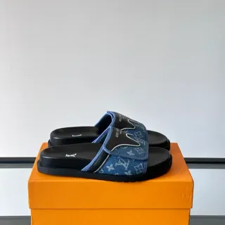 Louis Vuitton Run Away Monogram Denim स्लाइड स्लिपर्स