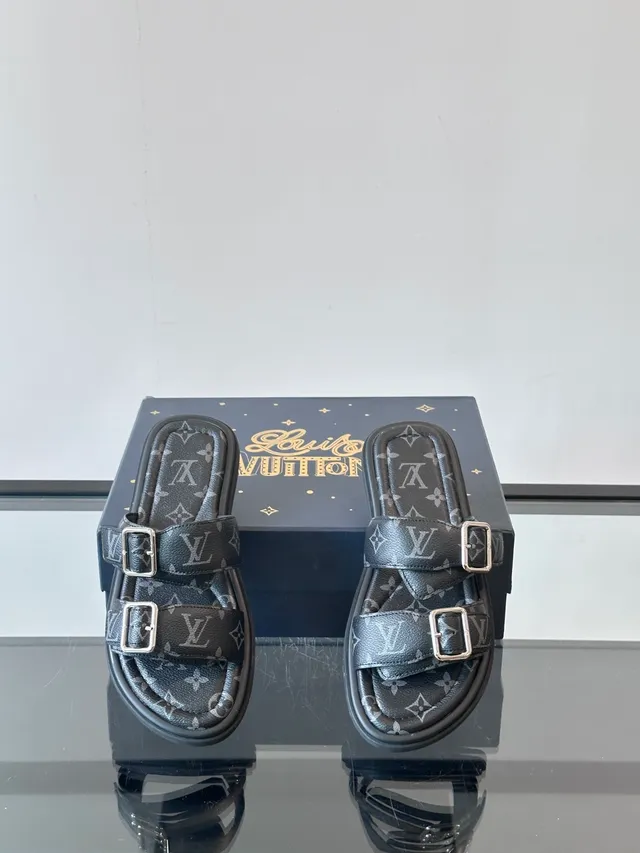 Louis Vuitton Run Away Monogram Double-Strap Buckle Casual Sandals 6