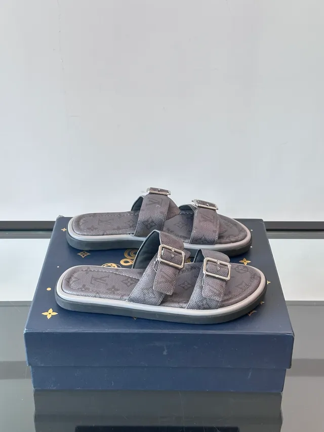 Louis Vuitton Run Away Monogram Double-Strap Buckle Casual Sandals 8