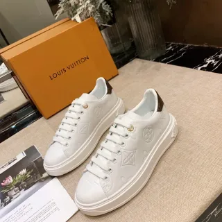 Louis Vuitton Run Away Zapatillas Lifestyle Blancas con Monograma Embossado