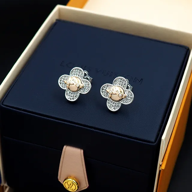 Louis Vuitton Silver Gold Four-Petal Clover Silhouette Pavé Crystal Setting Earrings 5