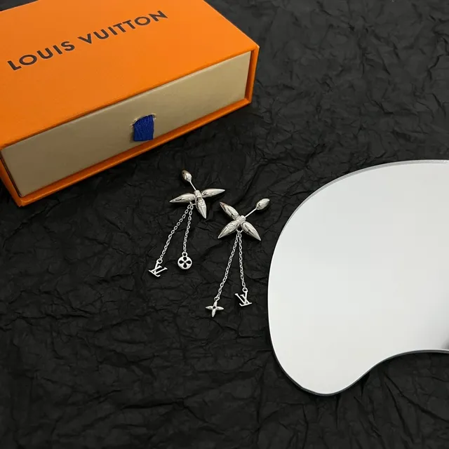 Louis Vuitton Silver Leaf Motif Dangle Earrings 7