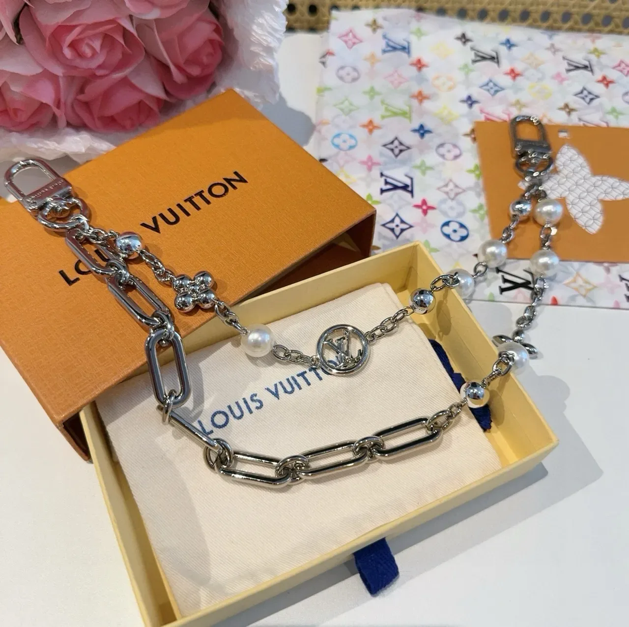 Louis Vuitton Silver White Link Chain Cultured Pearl Accents Necklace 9