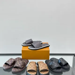 Louis Vuitton Slide Monogram Canvas चप्पल