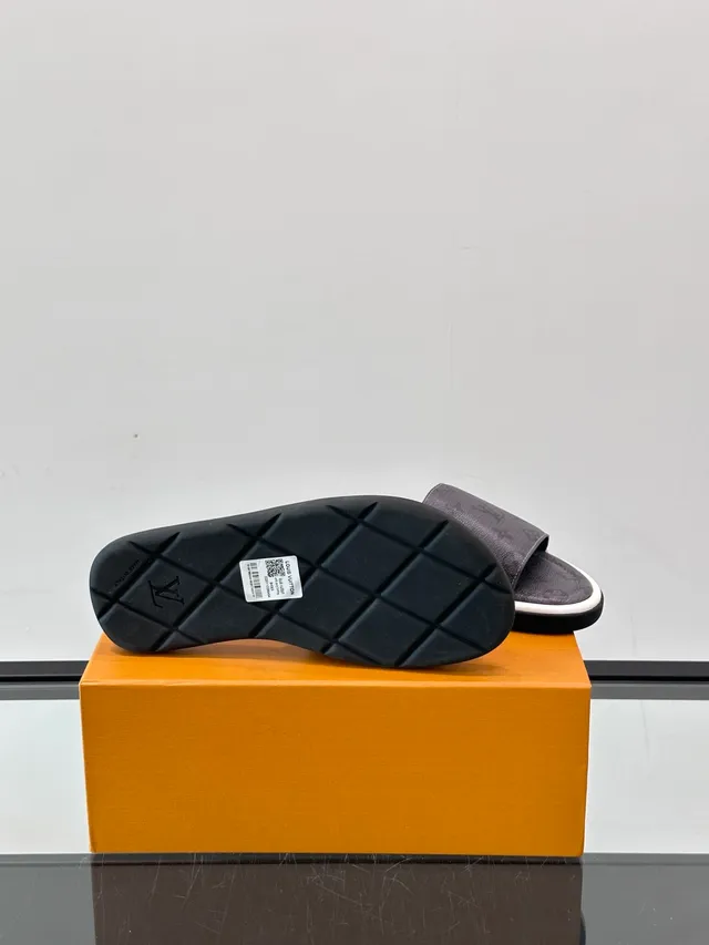 Louis Vuitton Slide Monogram Canvas Slippers 2