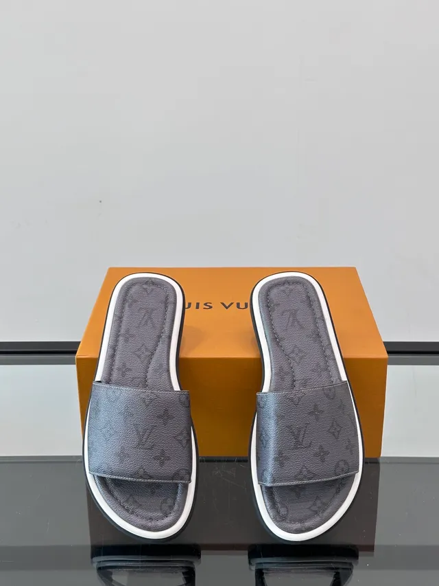 Louis Vuitton Slide Monogram Canvas Slippers 3
