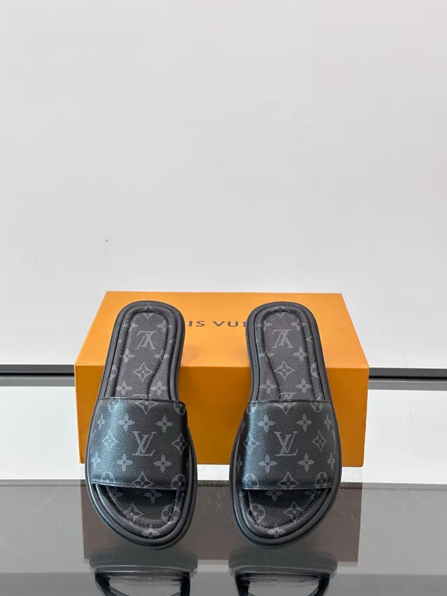 Louis Vuitton Slide Monogram Canvas Slippers 5