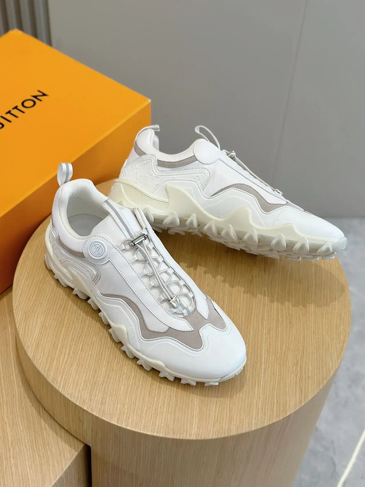 Louis Vuitton Trail White and Beige Lifestyle Sneakers 7