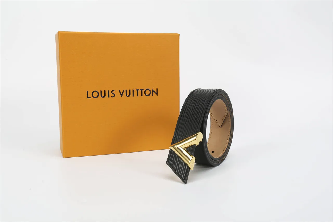 Louis Vuitton V Belt Black Epi Leather Belt 6