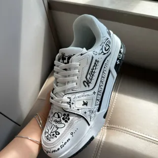 Louis Vuitton Zapatillas Lifestyle Blancas y Negras Graffiti-Print Low-Top