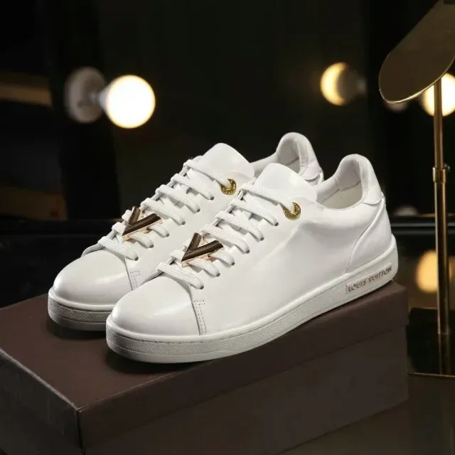 Louis Vuitton White Gold Smooth Leather LV Twist Hardware Lifestyle Sneakers 2