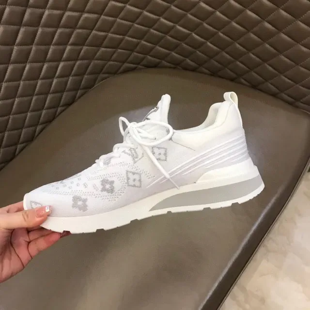 Louis Vuitton أبيض رمادي تريكو Monogram Upper منحوت طبقي سيلة حذاء رياضي أسلوب حياة 4