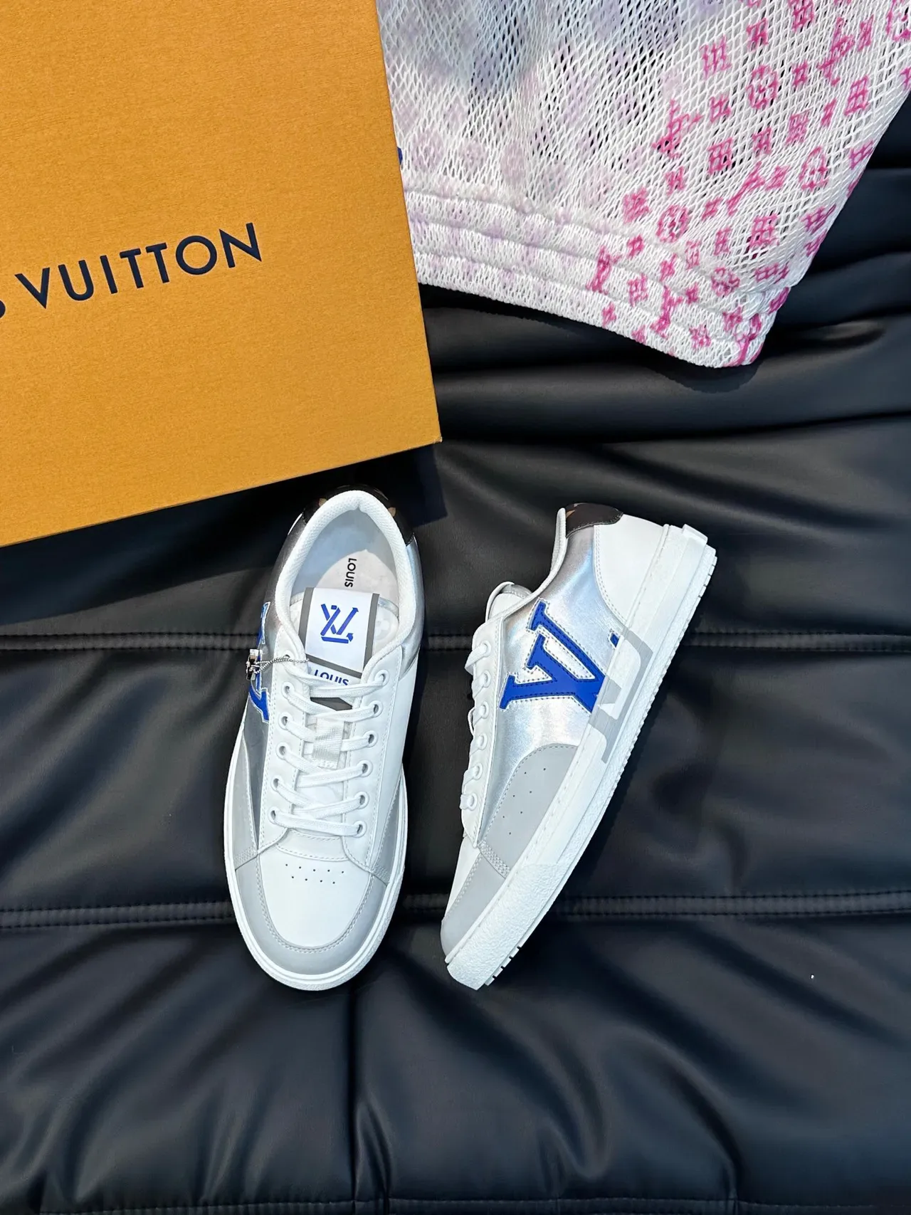 Louis Vuitton White Gray Low-Top Leather-and-Synthetic Upper Lifestyle Sneakers 3