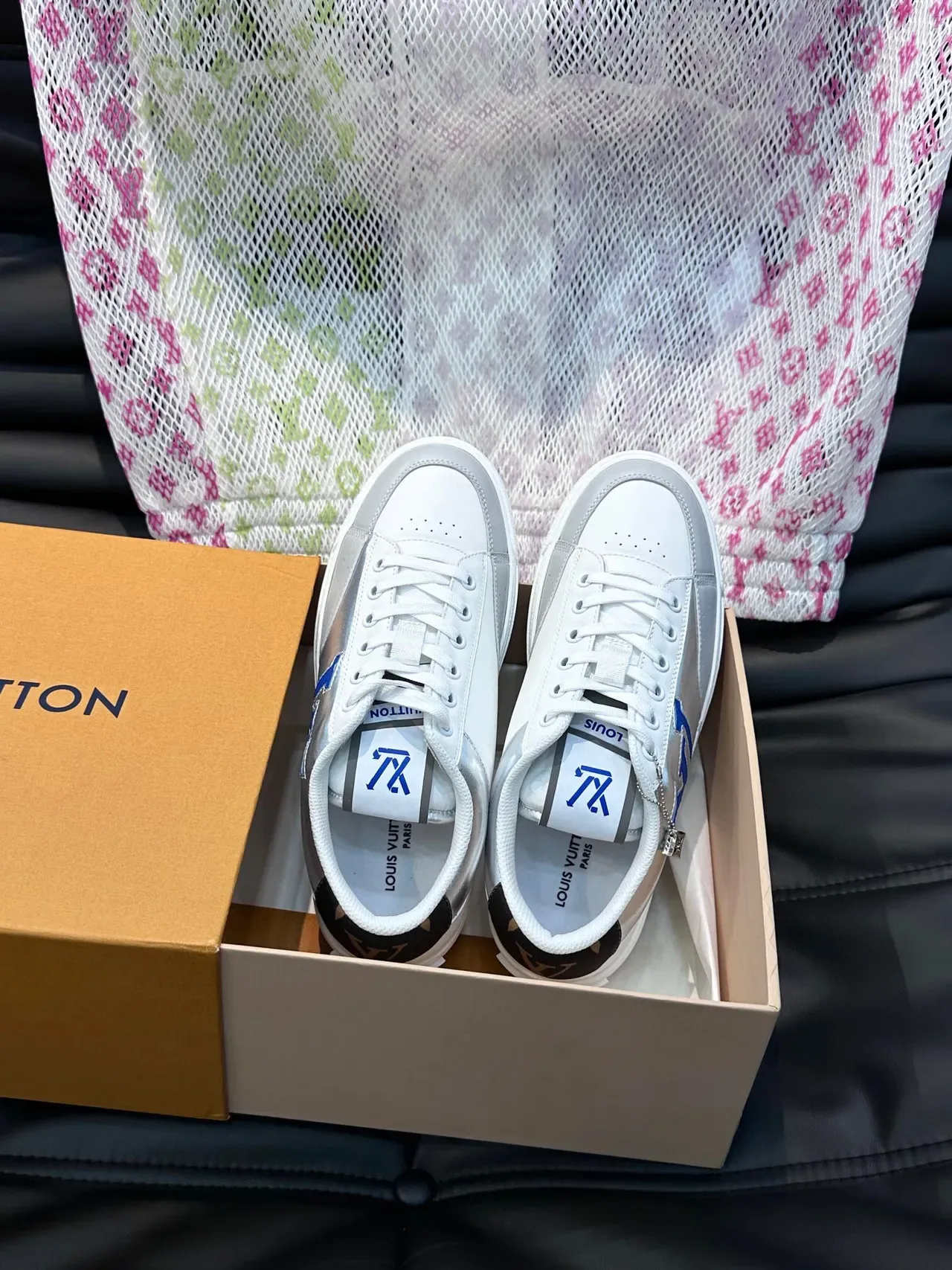 Louis Vuitton White Gray Low-Top Leather-and-Synthetic Upper Lifestyle Sneakers 5