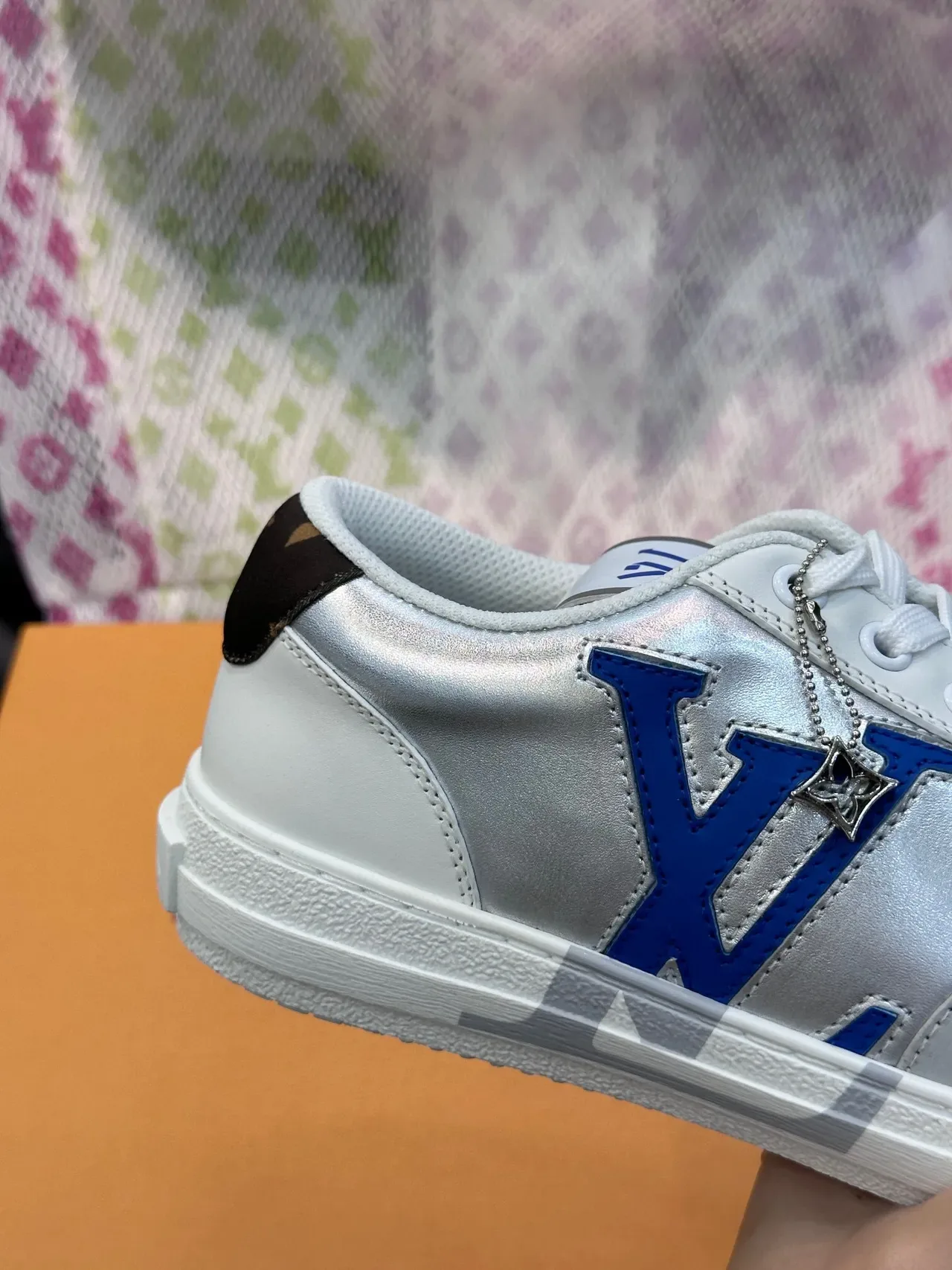 Louis Vuitton White Gray Low-Top Leather-and-Synthetic Upper Lifestyle Sneakers 9