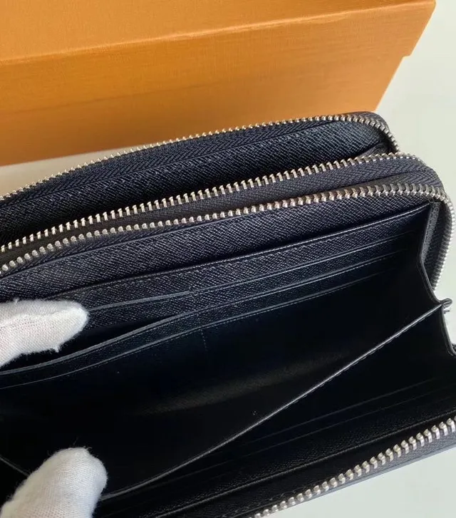 Carteira Louis Vuitton Zippy de couro Saffiano preta longa 3