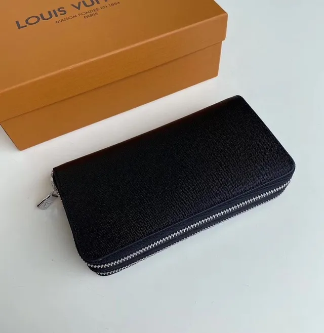 Carteira Louis Vuitton Zippy de couro Saffiano preta longa 9