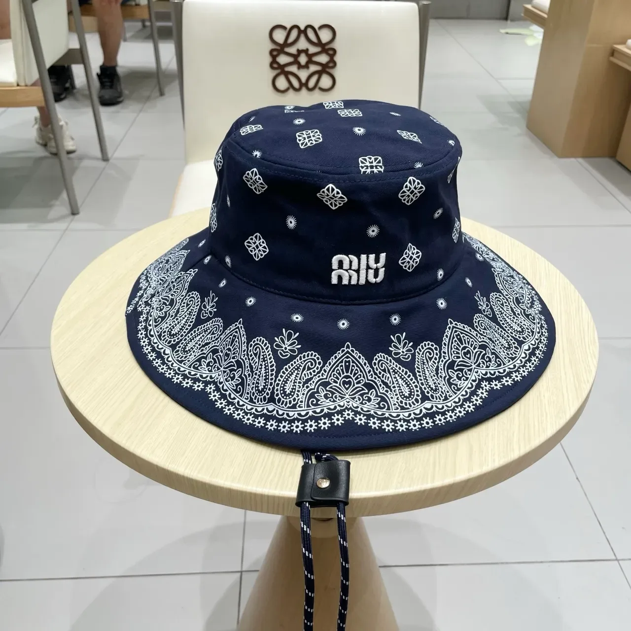 Miu Miu Bandana-Print Navy Bucket Hat 9